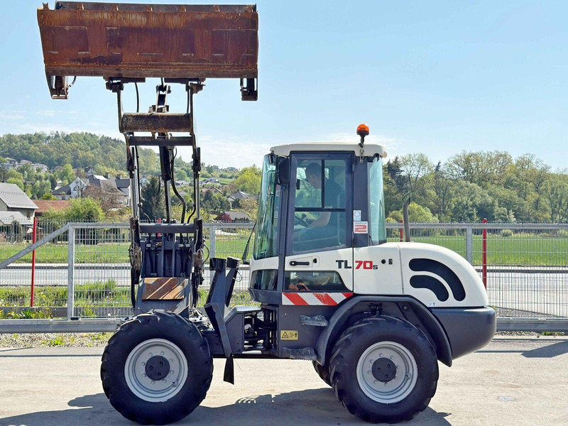 Terex TL 70 s * RADLADER * 4x4 * TOPZUSTAND - Utovarivač na kotačima: slika Terex TL 70 s * RADLADER * 4x4 * TOPZUSTAND - Utovarivač na kotačima Terex TL 70 s * RADLADER * 4x4 * TOPZUSTAND - Utovarivač na kotačima: slika Terex TL 70 s * RADLADER * 4x4 * TOPZUSTAND - Utovarivač na kotačima