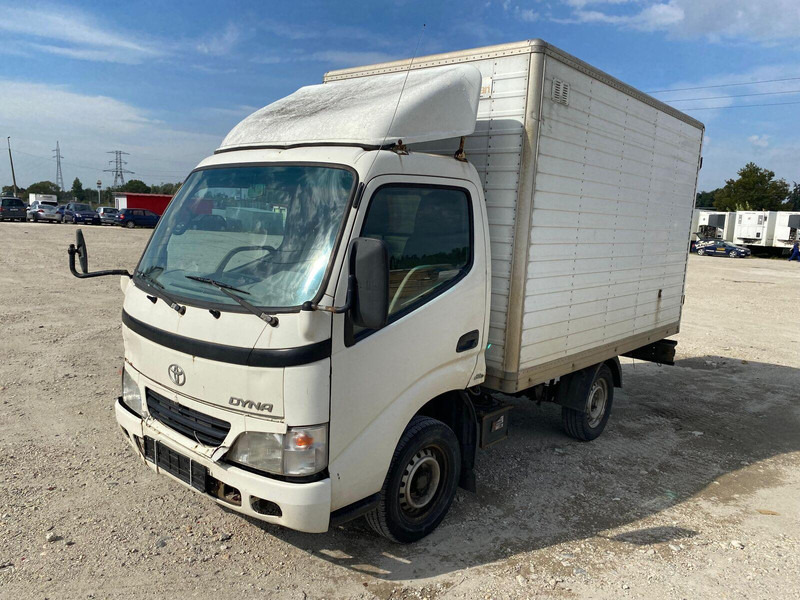 Toyota Dyna 100 3,0 D - Koffer - Dostavno vozilo sa zatvorenim sandukom: slika Toyota Dyna 100 3,0 D - Koffer - Dostavno vozilo sa zatvorenim sandukom Toyota Dyna 100 3,0 D - Koffer - Dostavno vozilo sa zatvorenim sandukom: slika Toyota Dyna 100 3,0 D - Koffer - Dostavno vozilo sa zatvorenim sandukom