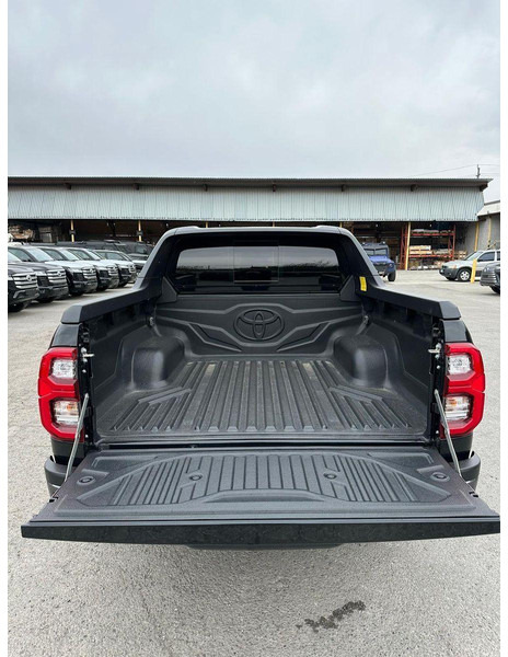 Toyota Hilux Armored SUV - SUV: slika Toyota Hilux Armored SUV - SUV Toyota Hilux Armored SUV - SUV: slika Toyota Hilux Armored SUV - SUV