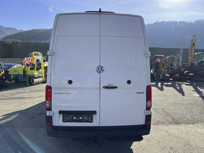 Volkswagen Crafter Van - Dostavno vozilo sa zatvorenim sandukom: slika Volkswagen Crafter Van - Dostavno vozilo sa zatvorenim sandukom Volkswagen Crafter Van - Dostavno vozilo sa zatvorenim sandukom: slika Volkswagen Crafter Van - Dostavno vozilo sa zatvorenim sandukom