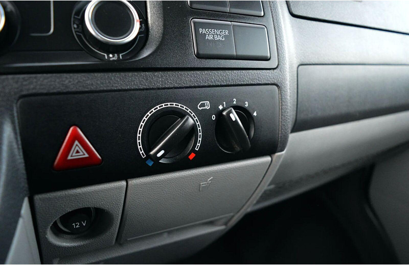 Zakup Volkswagen Transporter T5 9-sits 9 Person  TOP Volkswagen Transporter T5 9-sits 9 Person  TOP: slika Zakup Volkswagen Transporter T5 9-sits 9 Person  TOP Volkswagen Transporter T5 9-sits 9 Person  TOP