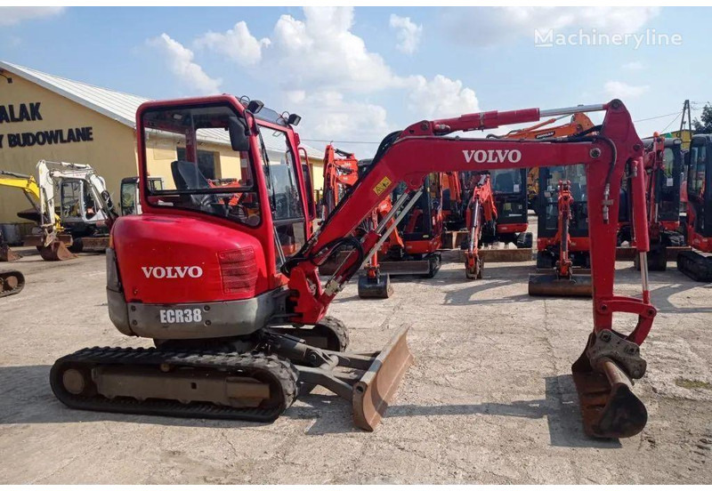 Volvo ECR 38 - Mini bager: slika Volvo ECR 38 - Mini bager Volvo ECR 38 - Mini bager: slika Volvo ECR 38 - Mini bager