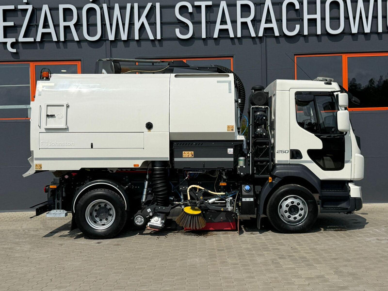 Volvo VOLVO FL 15.250 Euro 6 // zamiatarka dwustronna JOHNSTON VT652 - Cestovna čistilica: slika Volvo VOLVO FL 15.250 Euro 6 // zamiatarka dwustronna JOHNSTON VT652 - Cestovna čistilica Volvo VOLVO FL 15.250 Euro 6 // zamiatarka dwustronna JOHNSTON VT652 - Cestovna čistilica: slika Volvo VOLVO FL 15.250 Euro 6 // zamiatarka dwustronna JOHNSTON VT652 - Cestovna čistilica
