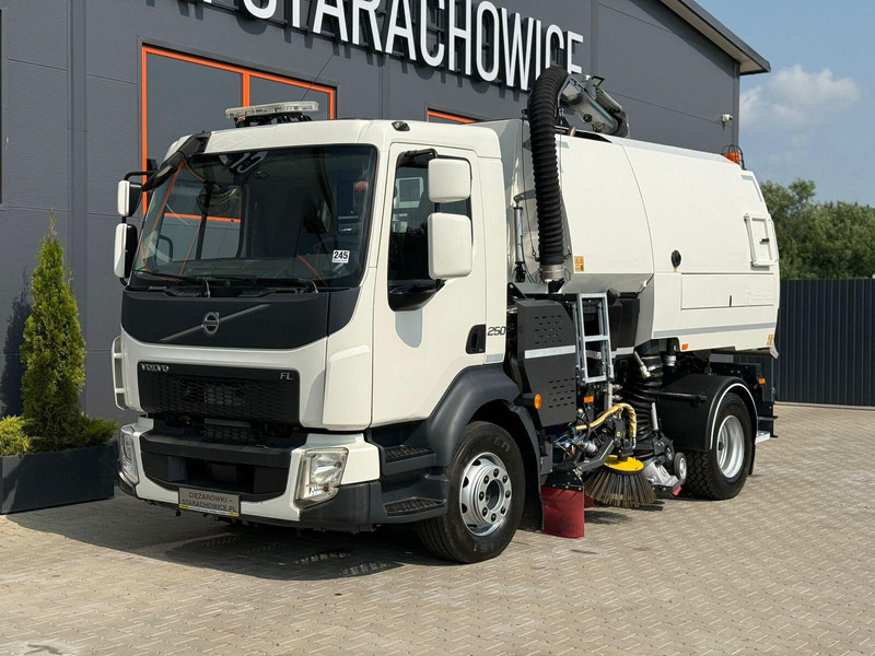 Volvo VOLVO FL 15.250 Euro 6 // zamiatarka dwustronna JOHNSTON VT652 - Cestovna čistilica: slika Volvo VOLVO FL 15.250 Euro 6 // zamiatarka dwustronna JOHNSTON VT652 - Cestovna čistilica Volvo VOLVO FL 15.250 Euro 6 // zamiatarka dwustronna JOHNSTON VT652 - Cestovna čistilica: slika Volvo VOLVO FL 15.250 Euro 6 // zamiatarka dwustronna JOHNSTON VT652 - Cestovna čistilica