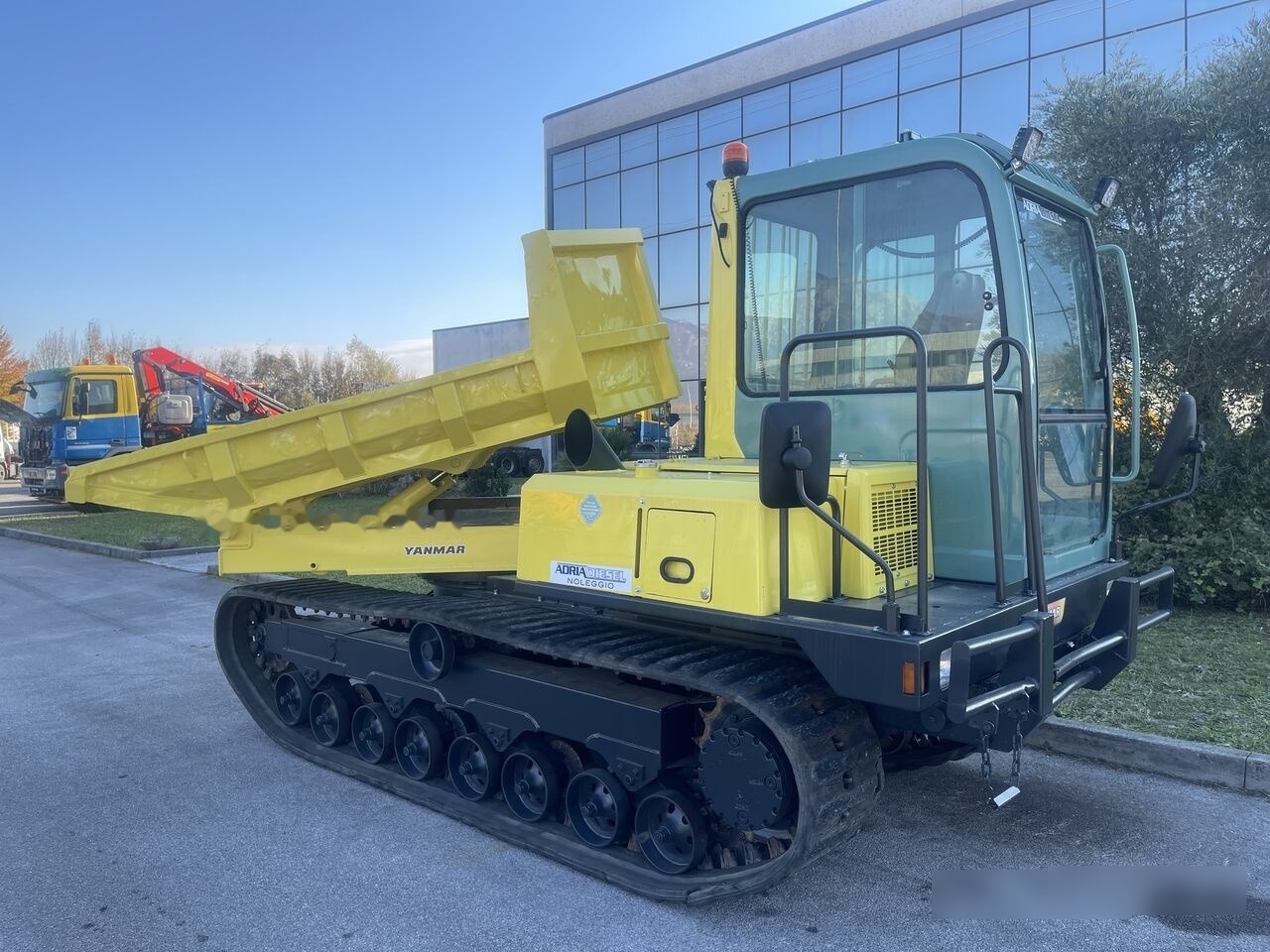 Yanmar C50 - Istovarivač gusjeničar: slika Yanmar C50 - Istovarivač gusjeničar Yanmar C50 - Istovarivač gusjeničar: slika Yanmar C50 - Istovarivač gusjeničar