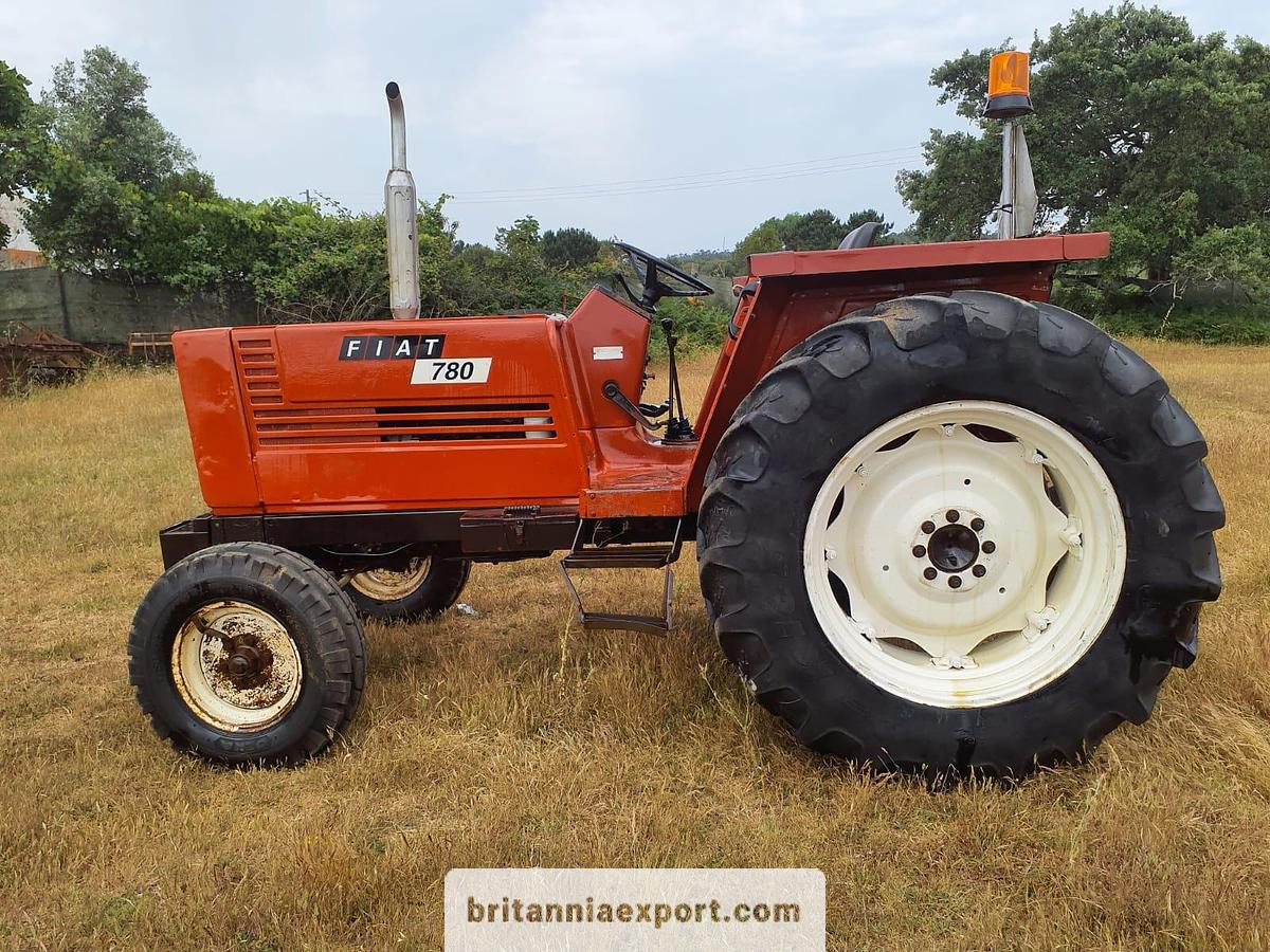 FIAT 780 | 4 cylinder | Oil brakes | Power steering - Traktor: slika FIAT 780 | 4 cylinder | Oil brakes | Power steering - Traktor FIAT 780 | 4 cylinder | Oil brakes | Power steering - Traktor: slika FIAT 780 | 4 cylinder | Oil brakes | Power steering - Traktor