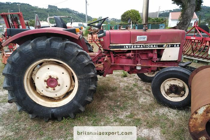 International 433 SA 4X2 | 2.5 diesel | brand new tyres | - Traktor: slika International 433 SA 4X2 | 2.5 diesel | brand new tyres | - Traktor International 433 SA 4X2 | 2.5 diesel | brand new tyres | - Traktor: slika International 433 SA 4X2 | 2.5 diesel | brand new tyres | - Traktor