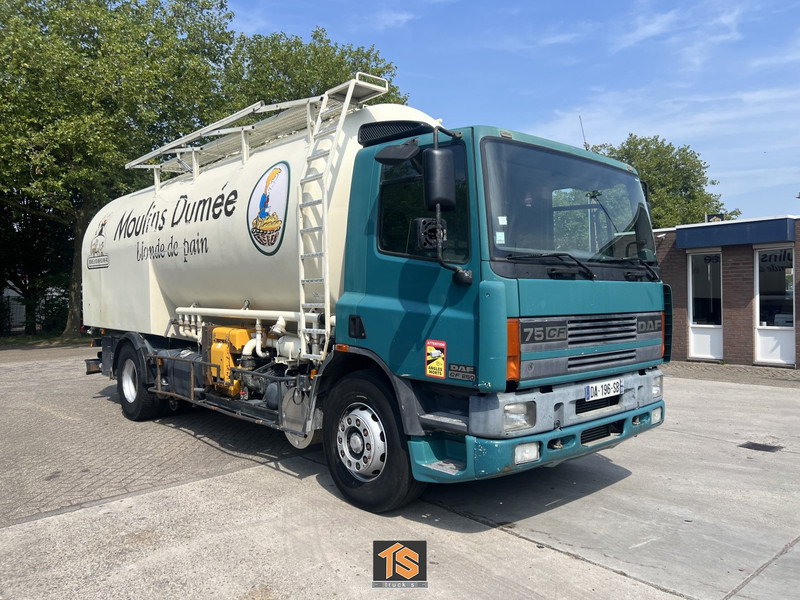 DAF CF75.250 EURO 2 - MANUAL - ZAUG und DRUCK - TOP TRUCK - Kamion cisterna: slika DAF CF75.250 EURO 2 - MANUAL - ZAUG und DRUCK - TOP TRUCK - Kamion cisterna DAF CF75.250 EURO 2 - MANUAL - ZAUG und DRUCK - TOP TRUCK - Kamion cisterna: slika DAF CF75.250 EURO 2 - MANUAL - ZAUG und DRUCK - TOP TRUCK - Kamion cisterna
