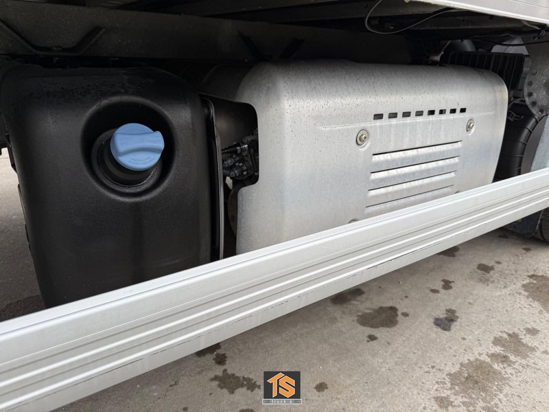 DAF LF 230 FA 12 TON - AUTOMATIC - ORIGINAL KM - TOP! - Kamion sandučar: slika DAF LF 230 FA 12 TON - AUTOMATIC - ORIGINAL KM - TOP! - Kamion sandučar DAF LF 230 FA 12 TON - AUTOMATIC - ORIGINAL KM - TOP! - Kamion sandučar: slika DAF LF 230 FA 12 TON - AUTOMATIC - ORIGINAL KM - TOP! - Kamion sandučar