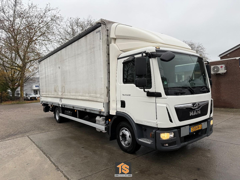 MAN TGL12.250 MANUAL - PRITSCHE PLANE - NL TOP TRUCK - Kamion s ceradom: slika MAN TGL12.250 MANUAL - PRITSCHE PLANE - NL TOP TRUCK - Kamion s ceradom MAN TGL12.250 MANUAL - PRITSCHE PLANE - NL TOP TRUCK - Kamion s ceradom: slika MAN TGL12.250 MANUAL - PRITSCHE PLANE - NL TOP TRUCK - Kamion s ceradom