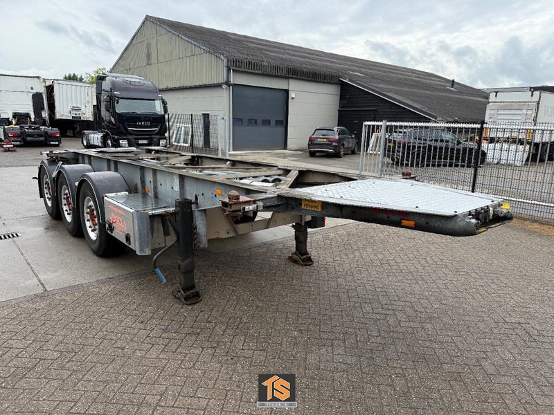 Van Hool 3B2013 20FT - ADR - MERCEDES AXLE - DRUM BRAKE - NL TOP TRAILER - 3x AVAILABLE! - Transporter kontejnera/ Poluprikolica s izmjenjivim sanducima: slika Van Hool 3B2013 20FT - ADR - MERCEDES AXLE - DRUM BRAKE - NL TOP TRAILER - 3x AVAILABLE! - Transporter kontejnera/ Poluprikolica s izmjenjivim sanducima Van Hool 3B2013 20FT - ADR - MERCEDES AXLE - DRUM BRAKE - NL TOP TRAILER - 3x AVAILABLE! - Transporter kontejnera/ Poluprikolica s izmjenjivim sanducima: slika Van Hool 3B2013 20FT - ADR - MERCEDES AXLE - DRUM BRAKE - NL TOP TRAILER - 3x AVAILABLE! - Transporter kontejnera/ Poluprikolica s izmjenjivim sanducima