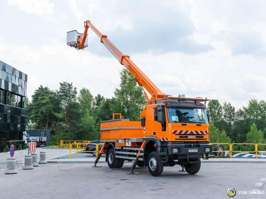 Iveco CURSOR 240 4x4 RUTHMANN T225 22,5 Meters Lift - Podizna platforma montirana na kamion: slika Iveco CURSOR 240 4x4 RUTHMANN T225 22,5 Meters Lift - Podizna platforma montirana na kamion Iveco CURSOR 240 4x4 RUTHMANN T225 22,5 Meters Lift - Podizna platforma montirana na kamion: slika Iveco CURSOR 240 4x4 RUTHMANN T225 22,5 Meters Lift - Podizna platforma montirana na kamion