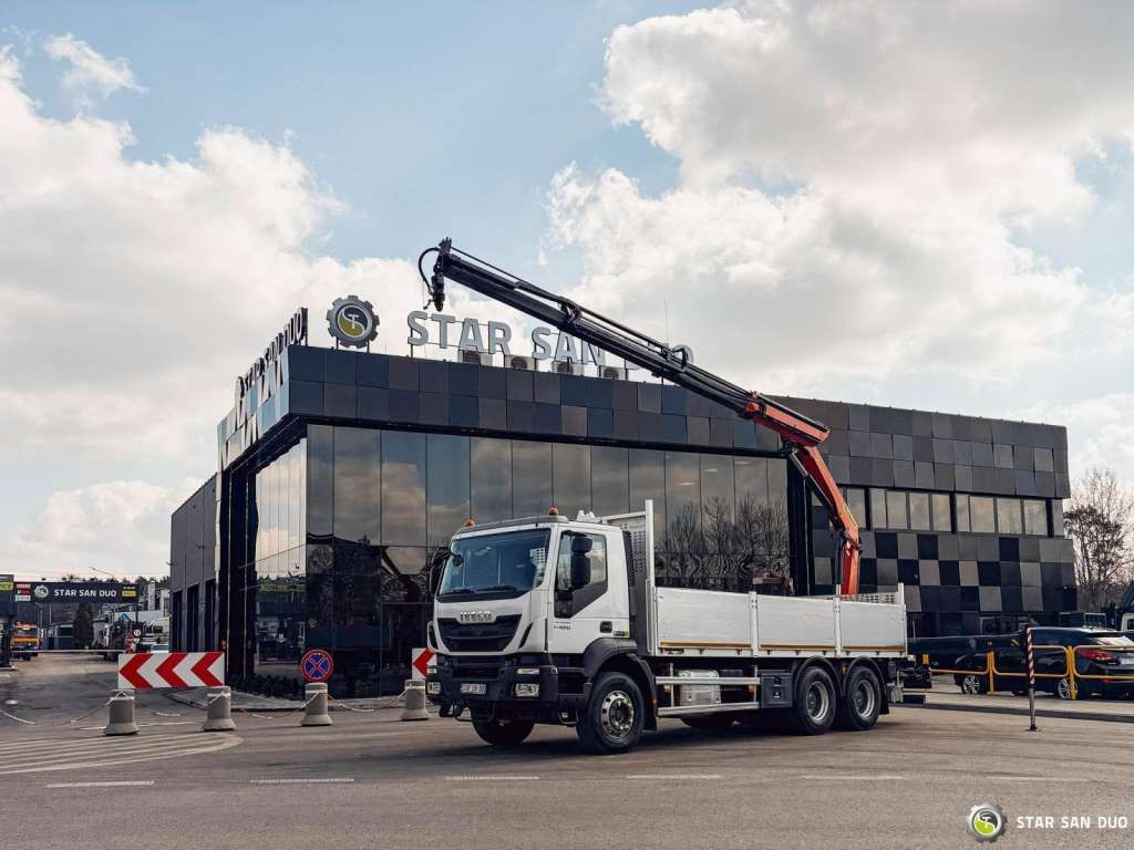 Iveco TRAKKER 450 6x4 PALFINGER PK 18502 SH Rotator - Kamion s kranom: slika Iveco TRAKKER 450 6x4 PALFINGER PK 18502 SH Rotator - Kamion s kranom Iveco TRAKKER 450 6x4 PALFINGER PK 18502 SH Rotator - Kamion s kranom: slika Iveco TRAKKER 450 6x4 PALFINGER PK 18502 SH Rotator - Kamion s kranom