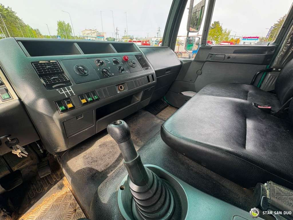 Kamion-šasija MAN Star 266 BRIGADE VEHICLE 6x6 Passenger transport: slika Kamion-šasija MAN Star 266 BRIGADE VEHICLE 6x6 Passenger transport Kamion-šasija MAN Star 266 BRIGADE VEHICLE 6x6 Passenger transport: slika Kamion-šasija MAN Star 266 BRIGADE VEHICLE 6x6 Passenger transport