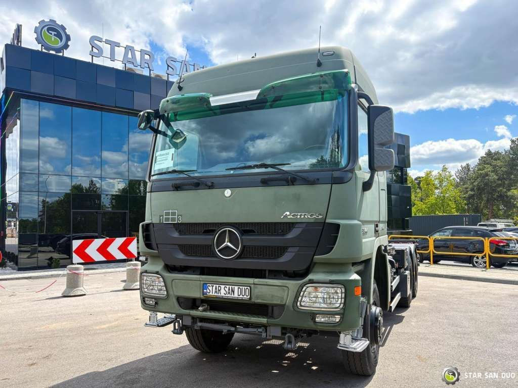 Mercedes-Benz ACTROS 3344 6x6 System Twist Lock - Kamion-šasija: slika Mercedes-Benz ACTROS 3344 6x6 System Twist Lock - Kamion-šasija Mercedes-Benz ACTROS 3344 6x6 System Twist Lock - Kamion-šasija: slika Mercedes-Benz ACTROS 3344 6x6 System Twist Lock - Kamion-šasija