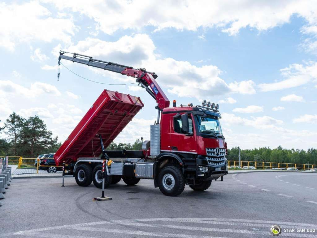 Mercedes-Benz AROCS 3345 6x6 HMF 3220 Winch Crane Tipper - Kiper: slika Mercedes-Benz AROCS 3345 6x6 HMF 3220 Winch Crane Tipper - Kiper Mercedes-Benz AROCS 3345 6x6 HMF 3220 Winch Crane Tipper - Kiper: slika Mercedes-Benz AROCS 3345 6x6 HMF 3220 Winch Crane Tipper - Kiper