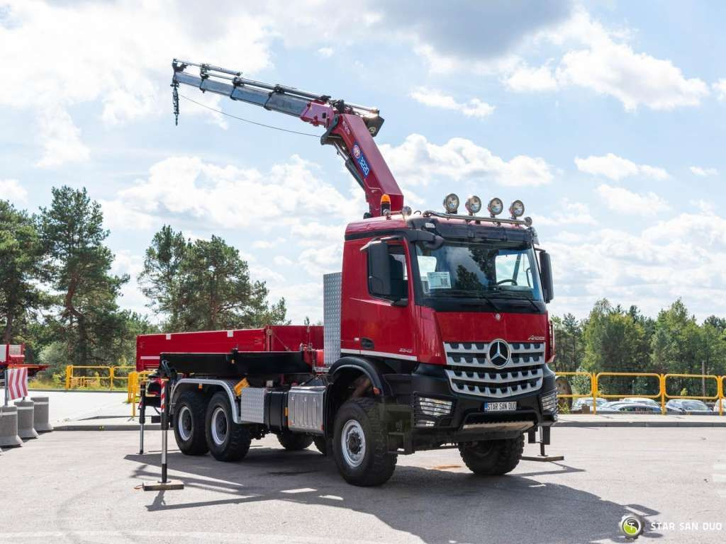 Mercedes-Benz AROCS 3345 6x6 HMF 3220 Winch Crane tipper - Kamion s kranom: slika Mercedes-Benz AROCS 3345 6x6 HMF 3220 Winch Crane tipper - Kamion s kranom Mercedes-Benz AROCS 3345 6x6 HMF 3220 Winch Crane tipper - Kamion s kranom: slika Mercedes-Benz AROCS 3345 6x6 HMF 3220 Winch Crane tipper - Kamion s kranom