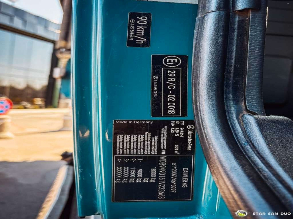 Kamion-šasija Mercedes-Benz Zetros 1833 4x4 Kipper Camper Chassis: slika Kamion-šasija Mercedes-Benz Zetros 1833 4x4 Kipper Camper Chassis