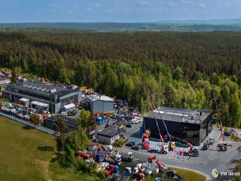 Kamion-šasija Mercedes-Benz Zetros 1833 4x4 Kipper Camper Chassis: slika Kamion-šasija Mercedes-Benz Zetros 1833 4x4 Kipper Camper Chassis