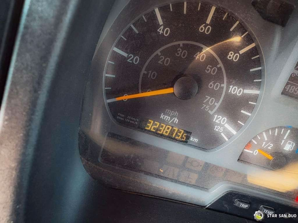 Kamion-šasija Mercedes-Benz Zetros 1833 4x4 Kipper Camper Chassis: slika Kamion-šasija Mercedes-Benz Zetros 1833 4x4 Kipper Camper Chassis