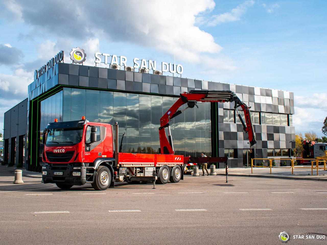 - Kamion s kranom: slika - Kamion s kranom - Kamion s kranom: slika - Kamion s kranom