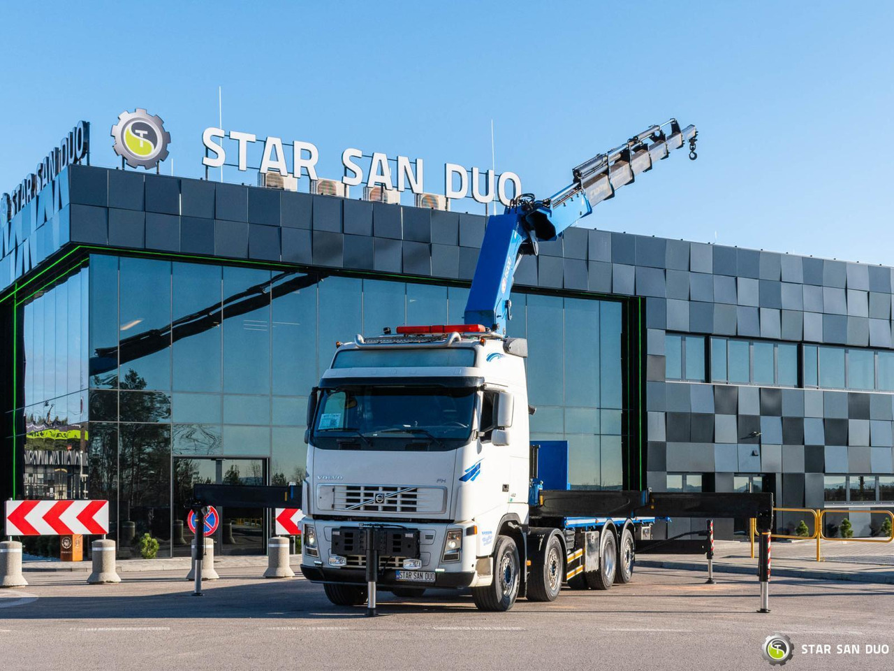 - Kamion s kranom: slika - Kamion s kranom - Kamion s kranom: slika - Kamion s kranom