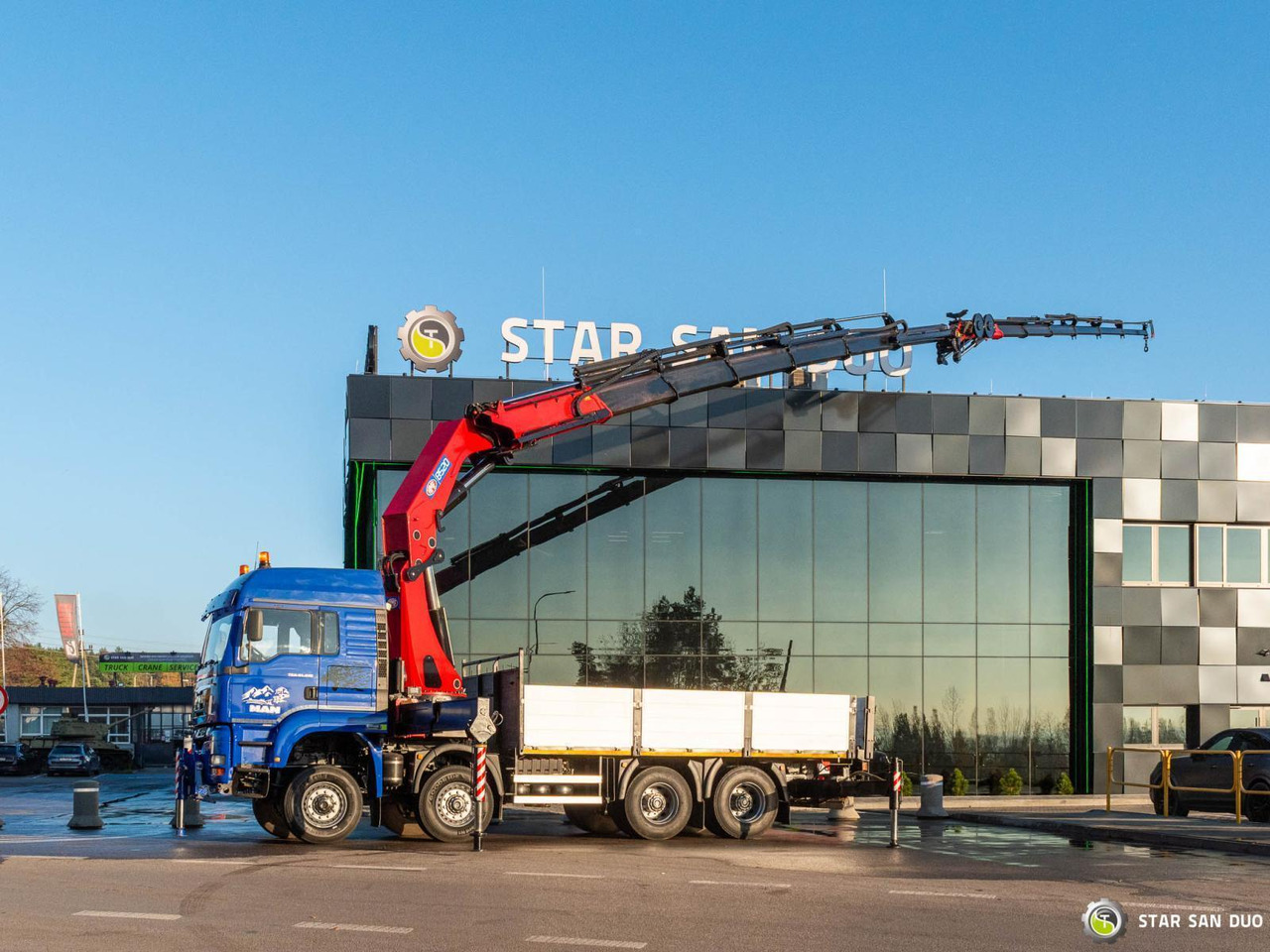 - Kamion s kranom: slika - Kamion s kranom - Kamion s kranom: slika - Kamion s kranom