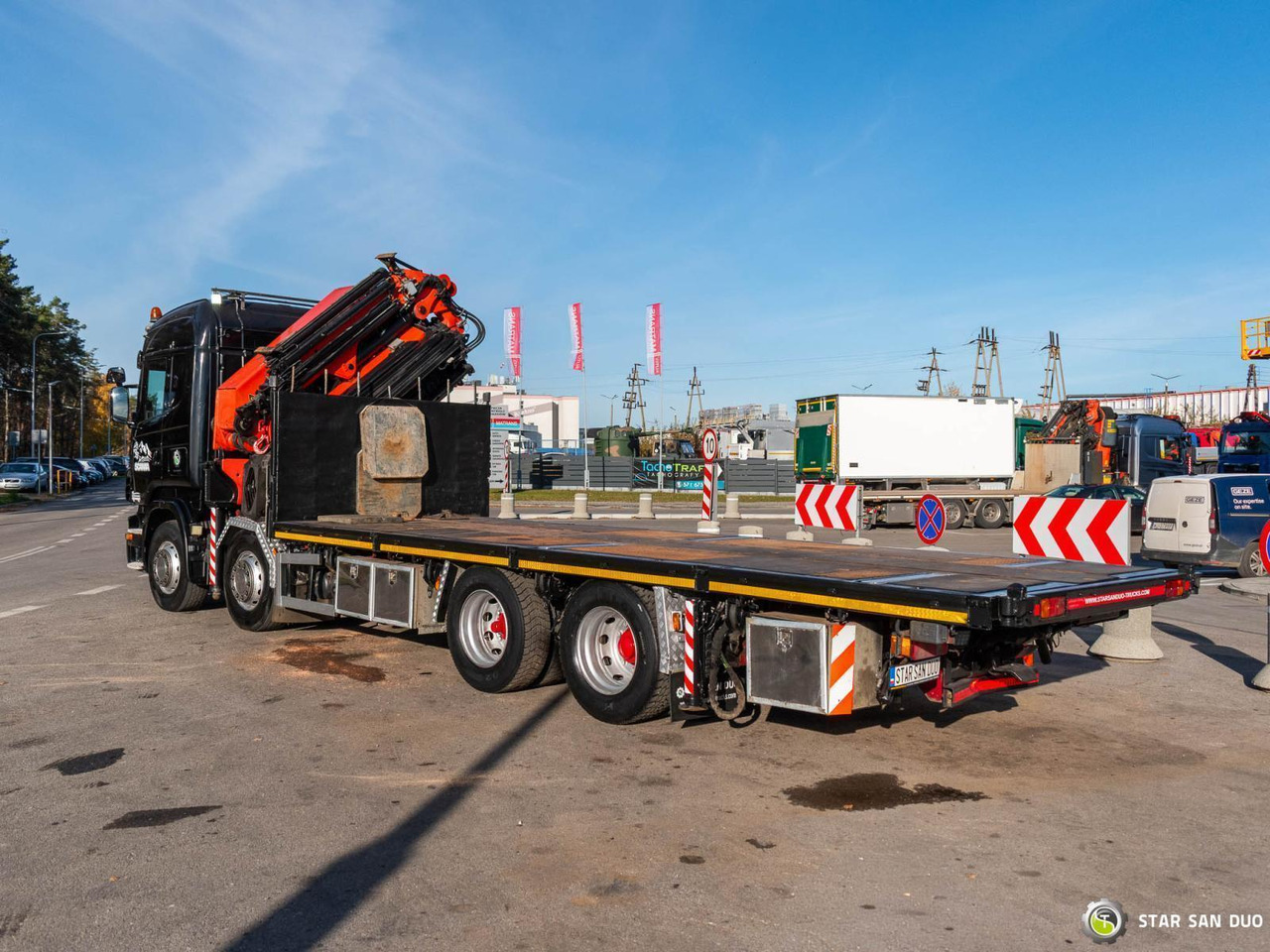 - Kamion s kranom: slika - Kamion s kranom - Kamion s kranom: slika - Kamion s kranom