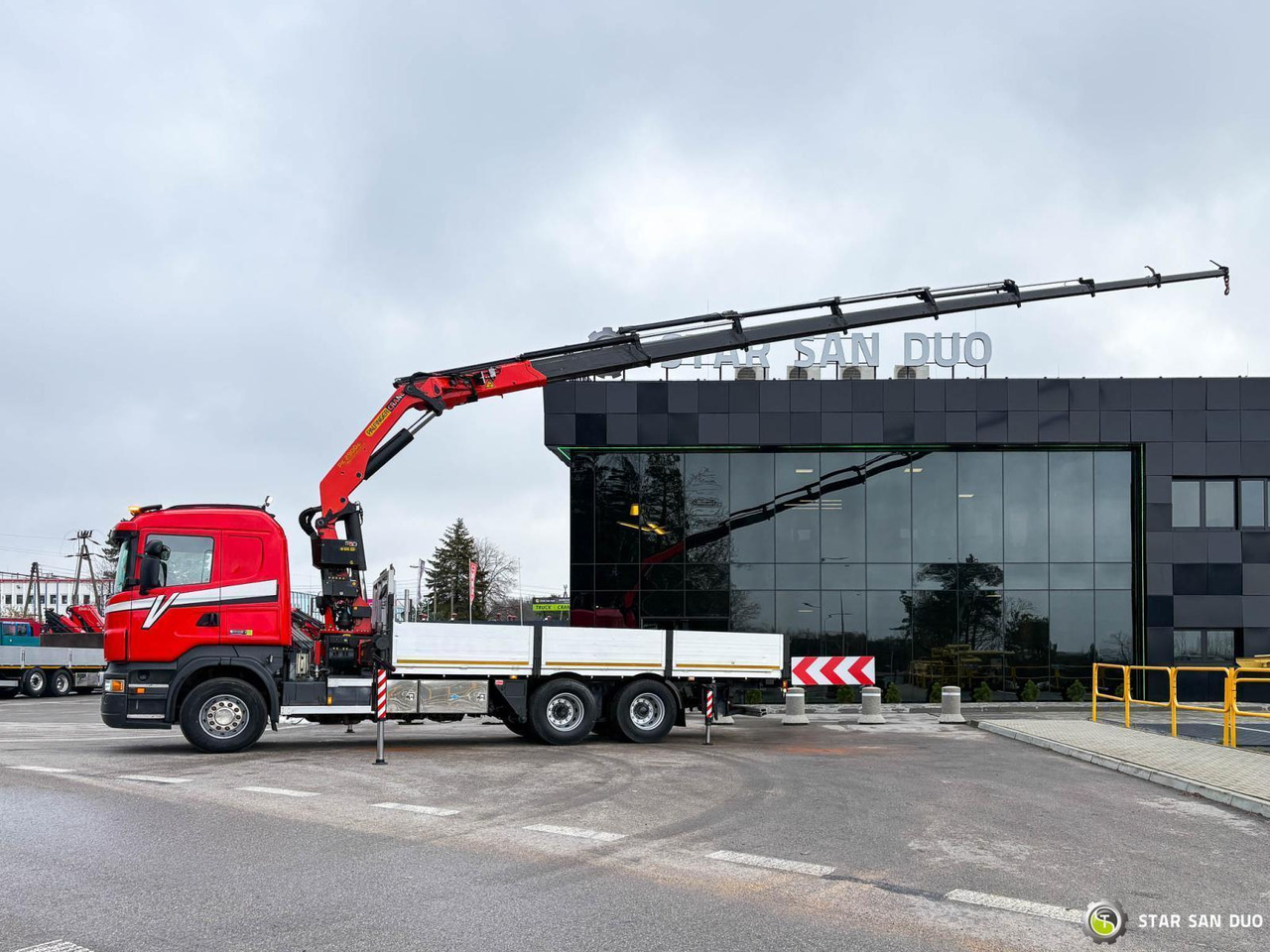 - Kamion s kranom: slika - Kamion s kranom - Kamion s kranom: slika - Kamion s kranom