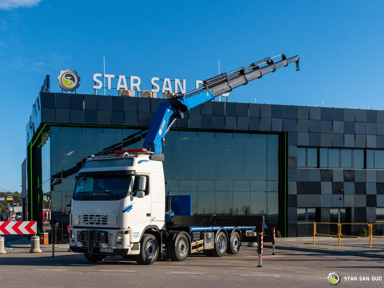 - Kamion s kranom: slika - Kamion s kranom - Kamion s kranom: slika - Kamion s kranom