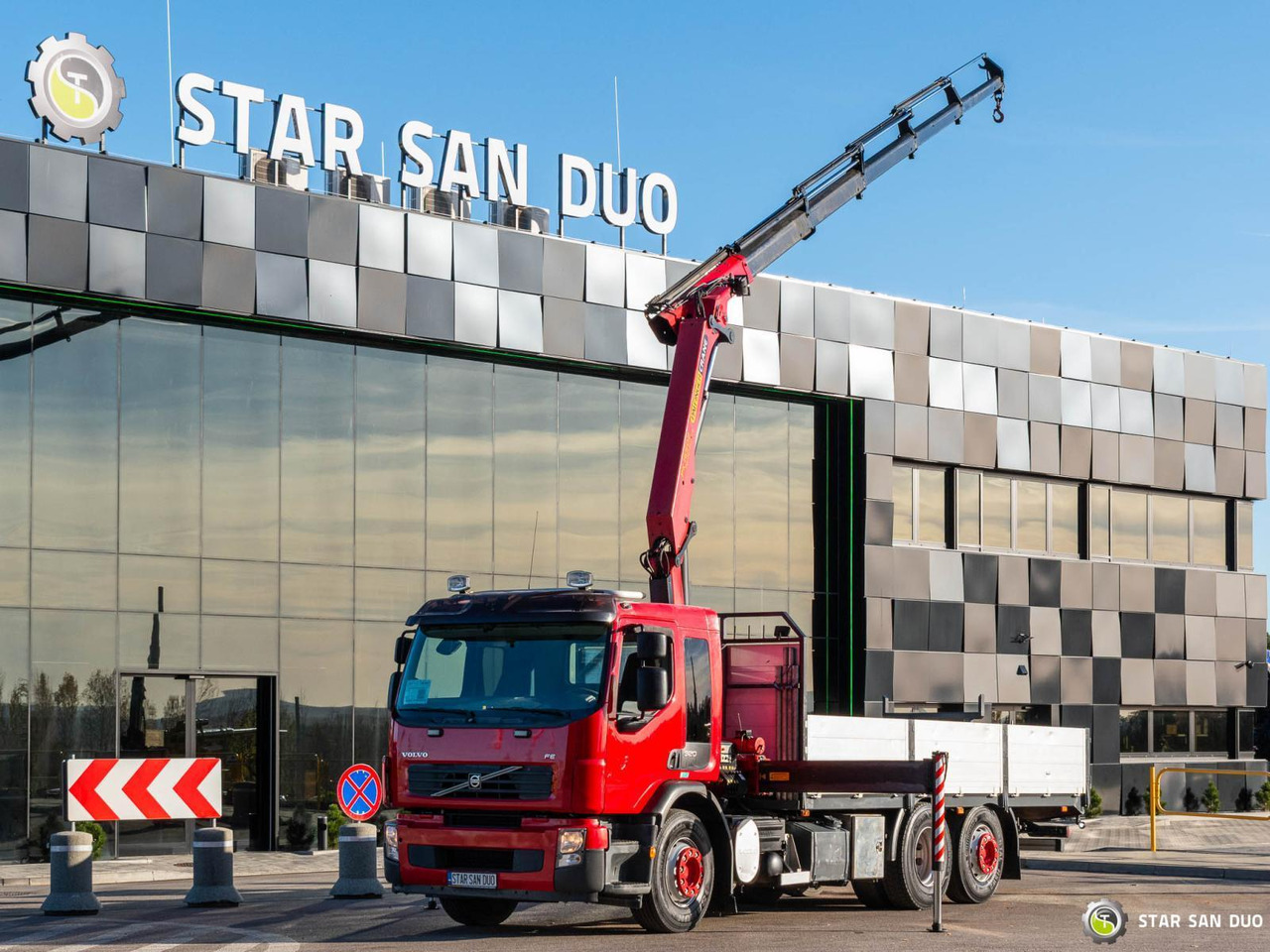 - Kamion s kranom: slika - Kamion s kranom - Kamion s kranom: slika - Kamion s kranom