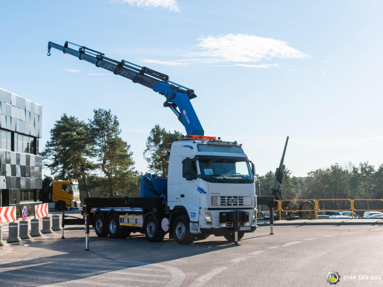 - Kamion s kranom: slika - Kamion s kranom - Kamion s kranom: slika - Kamion s kranom