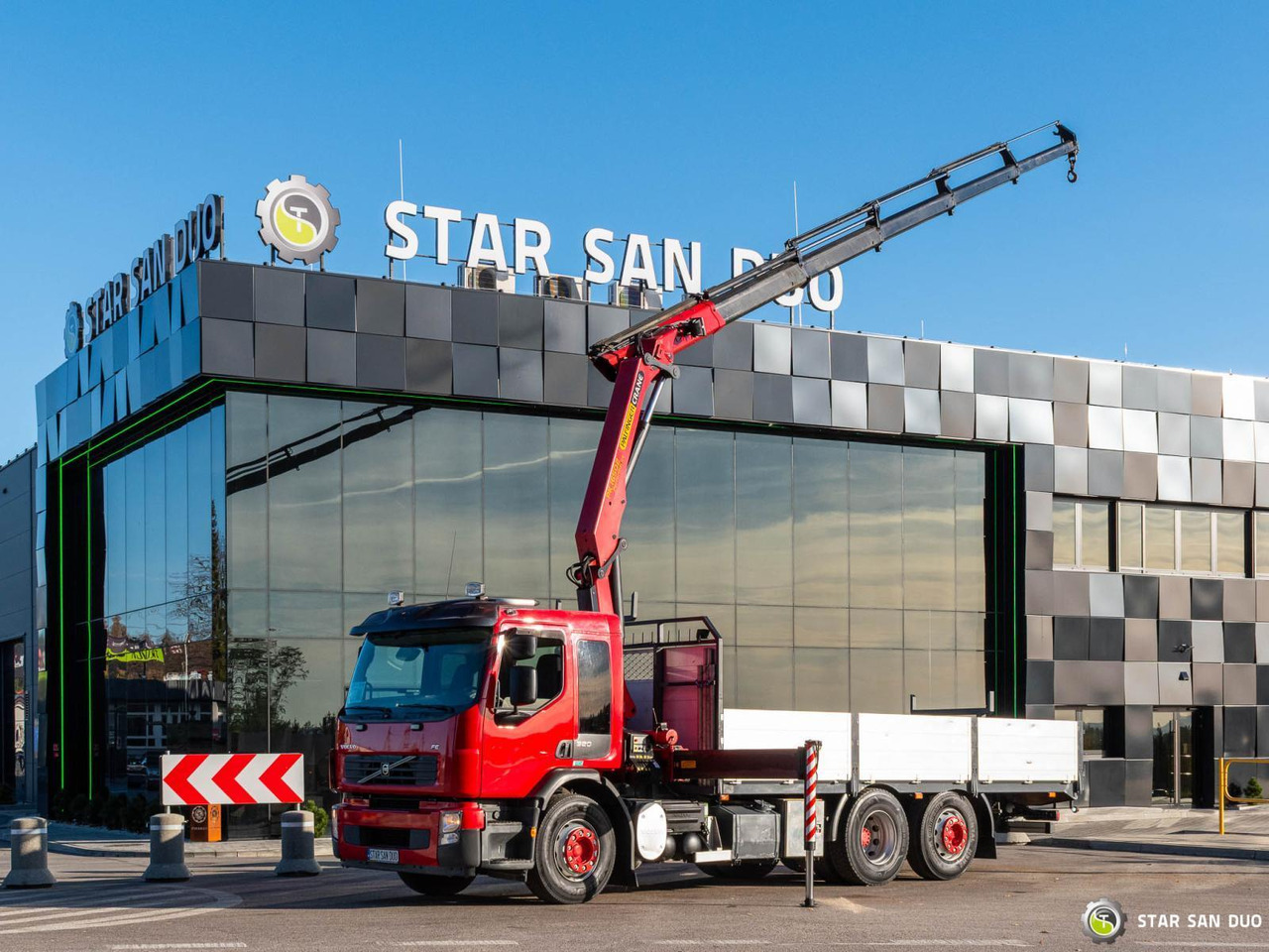 - Kamion s kranom: slika - Kamion s kranom - Kamion s kranom: slika - Kamion s kranom