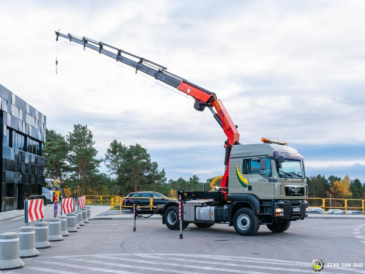 - Kamion s kranom: slika - Kamion s kranom - Kamion s kranom: slika - Kamion s kranom