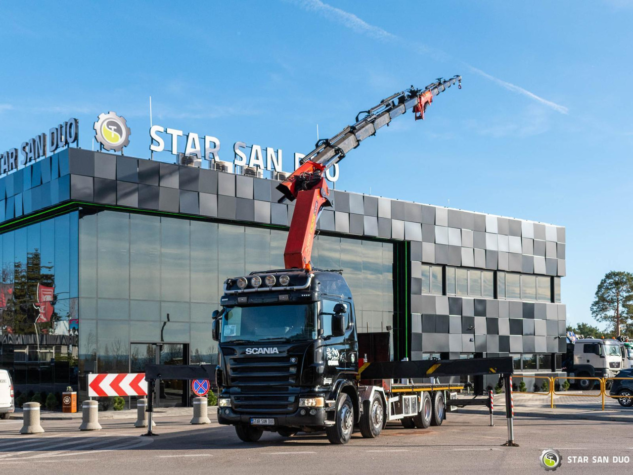 - Kamion s kranom: slika - Kamion s kranom - Kamion s kranom: slika - Kamion s kranom