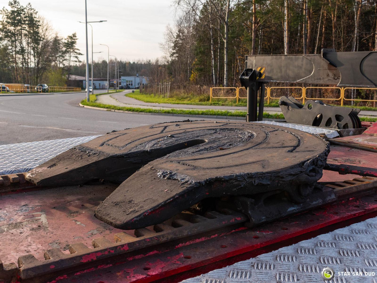 Kamion s kranom : slika Kamion s kranom