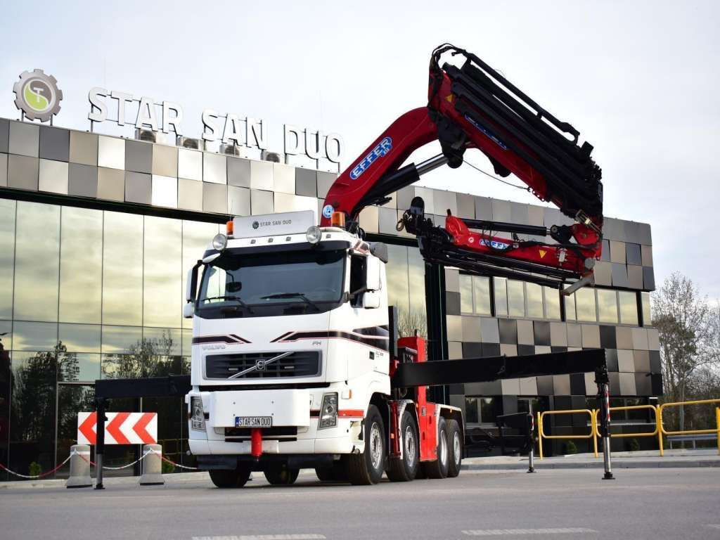 Volvo FH 520 8x2 EFFER 850 Fly Jib Winch 5th - Tegljač: slika Volvo FH 520 8x2 EFFER 850 Fly Jib Winch 5th - Tegljač Volvo FH 520 8x2 EFFER 850 Fly Jib Winch 5th - Tegljač: slika Volvo FH 520 8x2 EFFER 850 Fly Jib Winch 5th - Tegljač