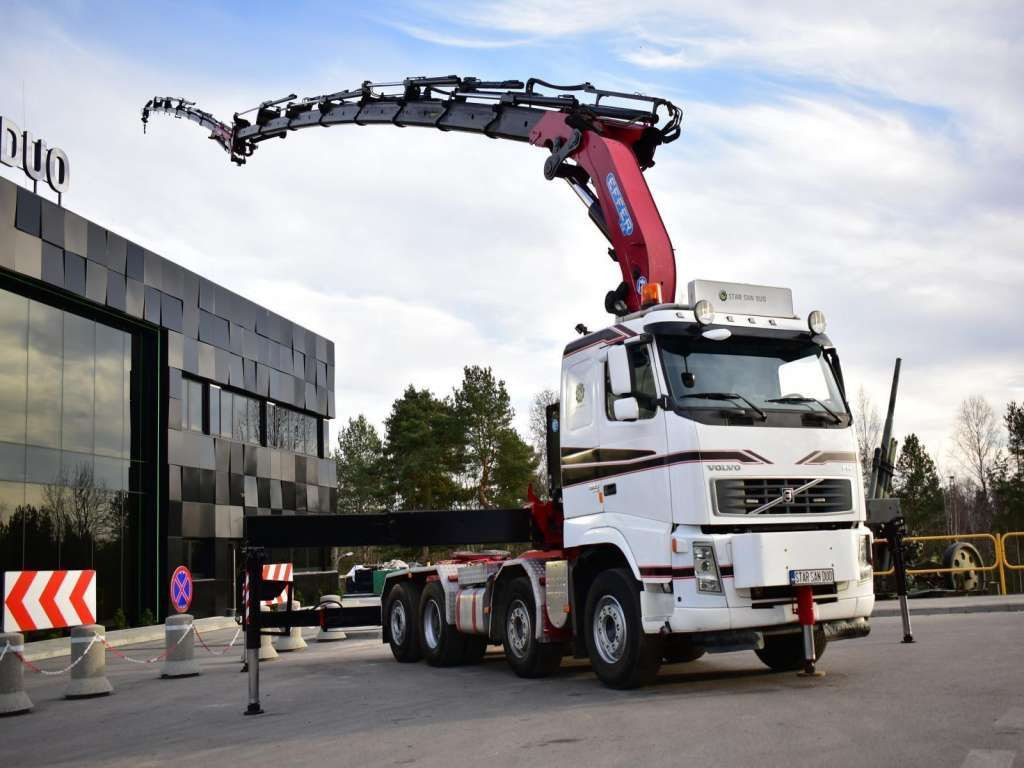 Volvo FH 520 8x2 EFFER 850 Fly Jib Winch 5th - Tegljač: slika Volvo FH 520 8x2 EFFER 850 Fly Jib Winch 5th - Tegljač Volvo FH 520 8x2 EFFER 850 Fly Jib Winch 5th - Tegljač: slika Volvo FH 520 8x2 EFFER 850 Fly Jib Winch 5th - Tegljač