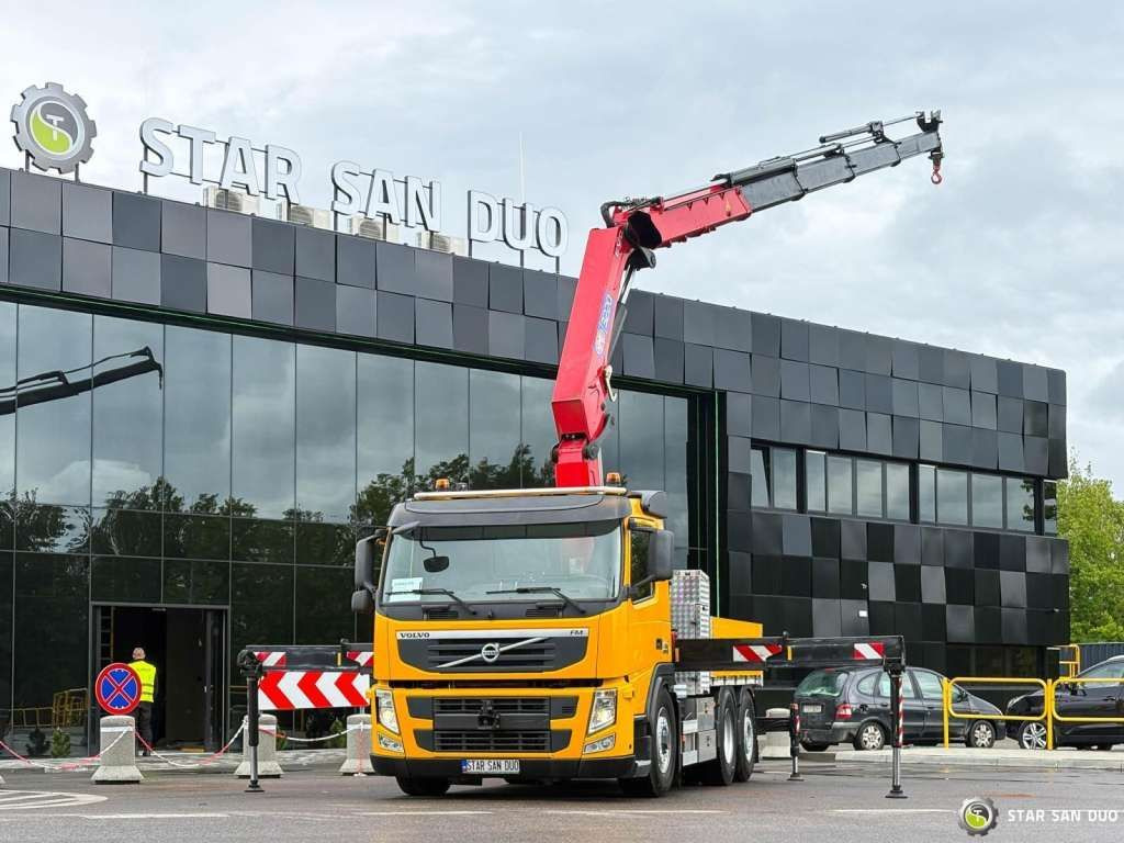 Volvo FM 460 6x4x4 HMF 3220 Crane HDS - Tegljač: slika Volvo FM 460 6x4x4 HMF 3220 Crane HDS - Tegljač Volvo FM 460 6x4x4 HMF 3220 Crane HDS - Tegljač: slika Volvo FM 460 6x4x4 HMF 3220 Crane HDS - Tegljač