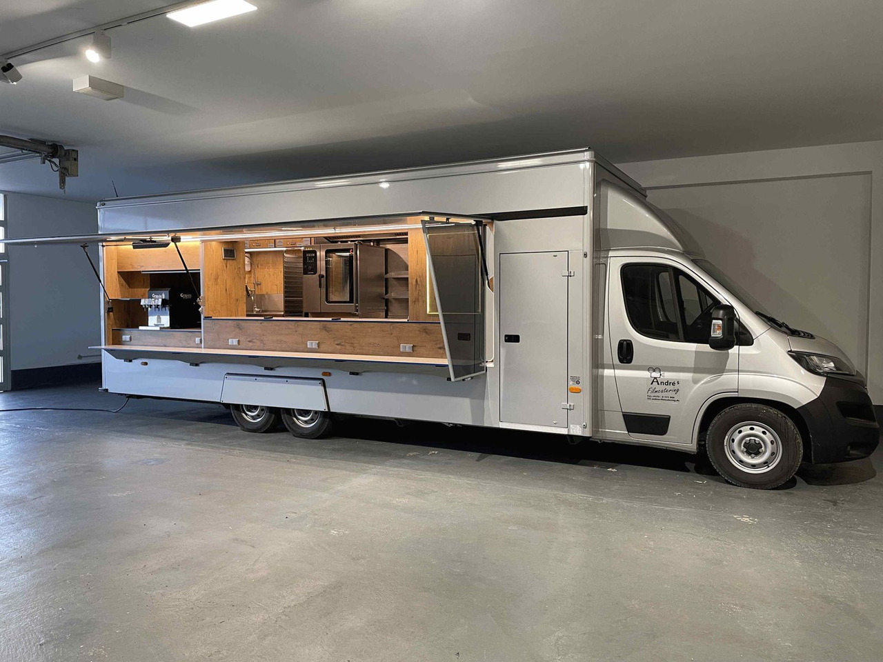 Fiat Ducato - Kamion za prodaju brze hrane: slika Fiat Ducato - Kamion za prodaju brze hrane Fiat Ducato - Kamion za prodaju brze hrane: slika Fiat Ducato - Kamion za prodaju brze hrane