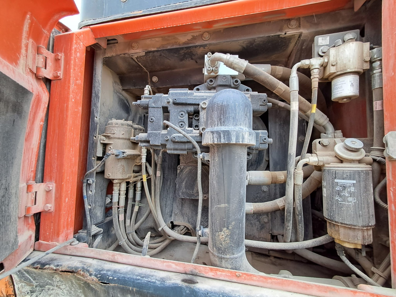 Bager gusjeničar DOOSAN DX 420 LC: slika Bager gusjeničar DOOSAN DX 420 LC Bager gusjeničar DOOSAN DX 420 LC: slika Bager gusjeničar DOOSAN DX 420 LC