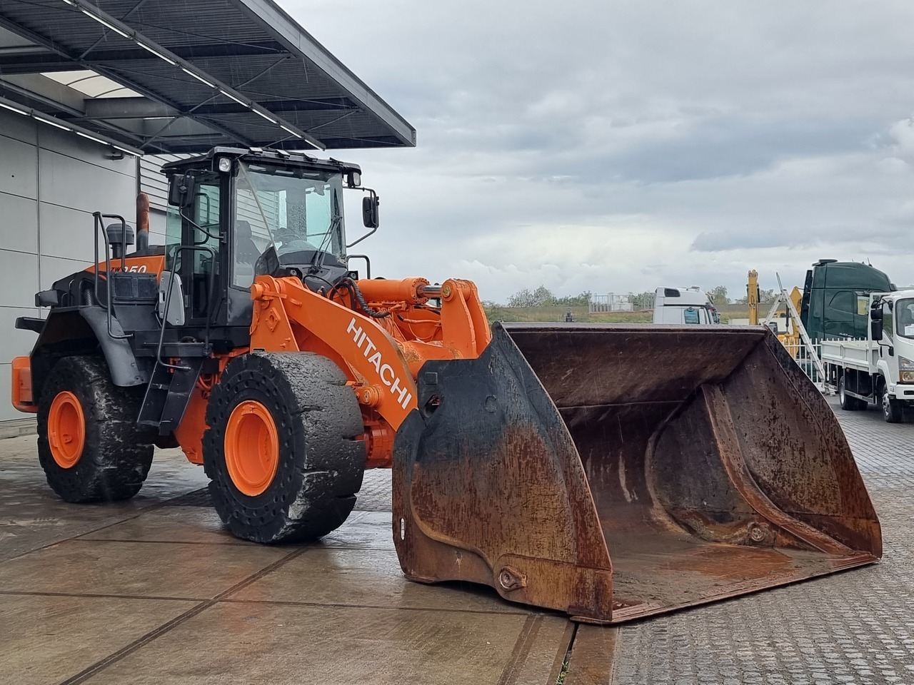 HITACHI ZW 250 - Utovarivač na kotačima: slika HITACHI ZW 250 - Utovarivač na kotačima HITACHI ZW 250 - Utovarivač na kotačima: slika HITACHI ZW 250 - Utovarivač na kotačima