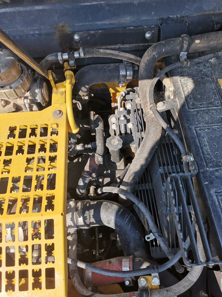 Bager KOMATSU PC240: slika Bager KOMATSU PC240