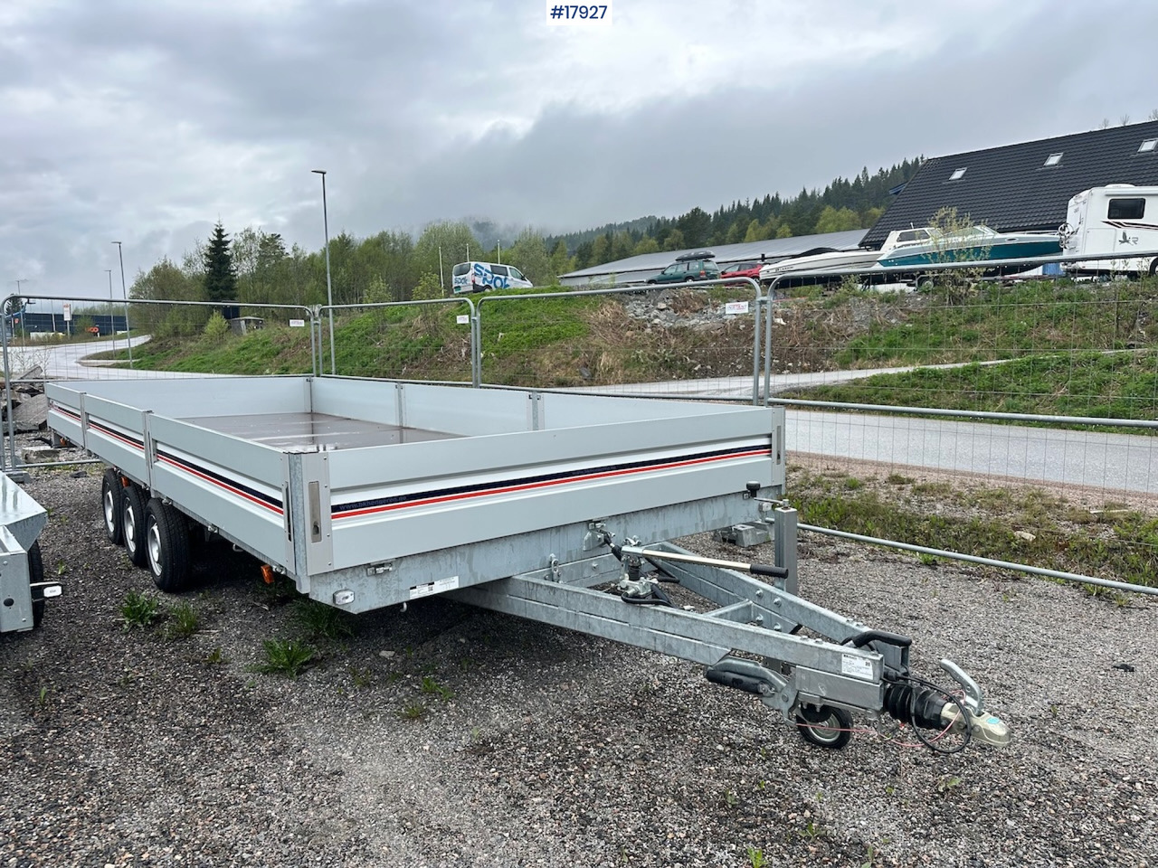 BK-hengeren til rør - Prikolica plato/ Otvoreni sanduk: slika BK-hengeren til rør - Prikolica plato/ Otvoreni sanduk BK-hengeren til rør - Prikolica plato/ Otvoreni sanduk: slika BK-hengeren til rør - Prikolica plato/ Otvoreni sanduk