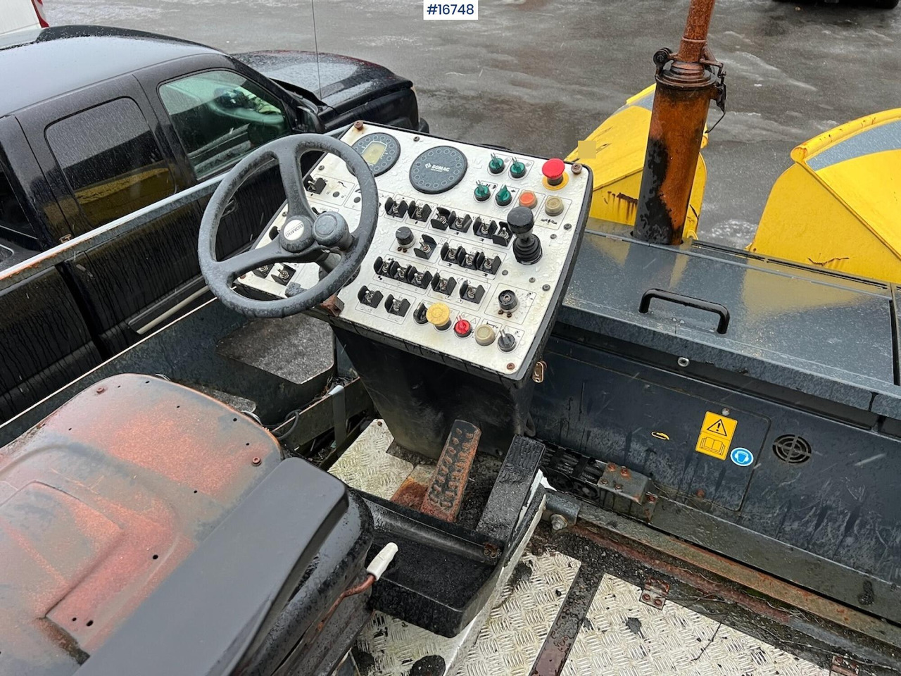 Zakup Bomag BF 300P Bomag BF 300P: slika Zakup Bomag BF 300P Bomag BF 300P