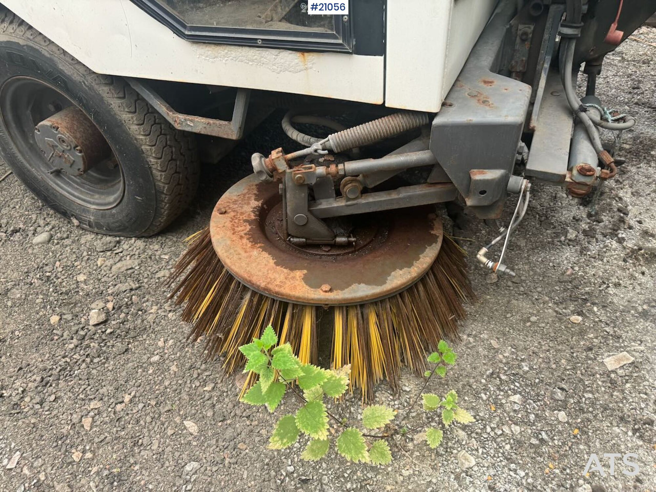 Cestovna čistilica Bucher K-1700: slika Cestovna čistilica Bucher K-1700 Cestovna čistilica Bucher K-1700: slika Cestovna čistilica Bucher K-1700