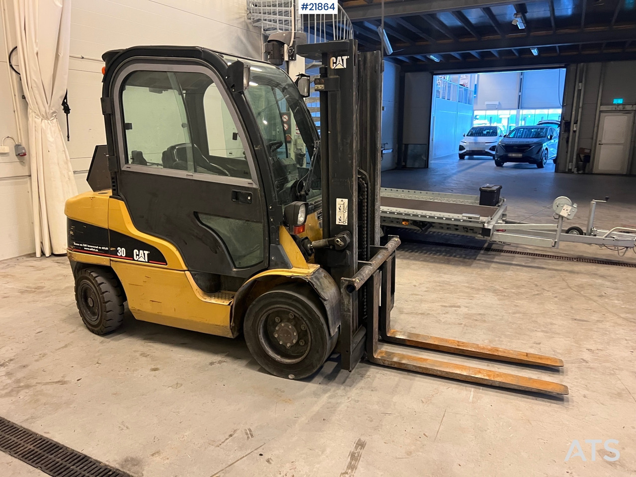 Diesel viličar CAT DP30N truck: slika Diesel viličar CAT DP30N truck