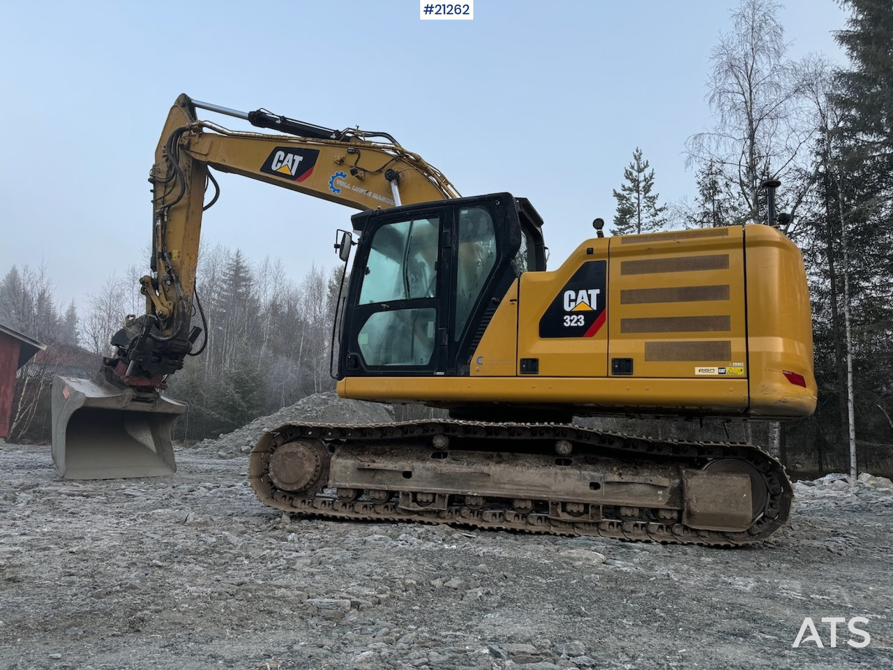 Caterpillar 323 - Bager gusjeničar: slika Caterpillar 323 - Bager gusjeničar Caterpillar 323 - Bager gusjeničar: slika Caterpillar 323 - Bager gusjeničar