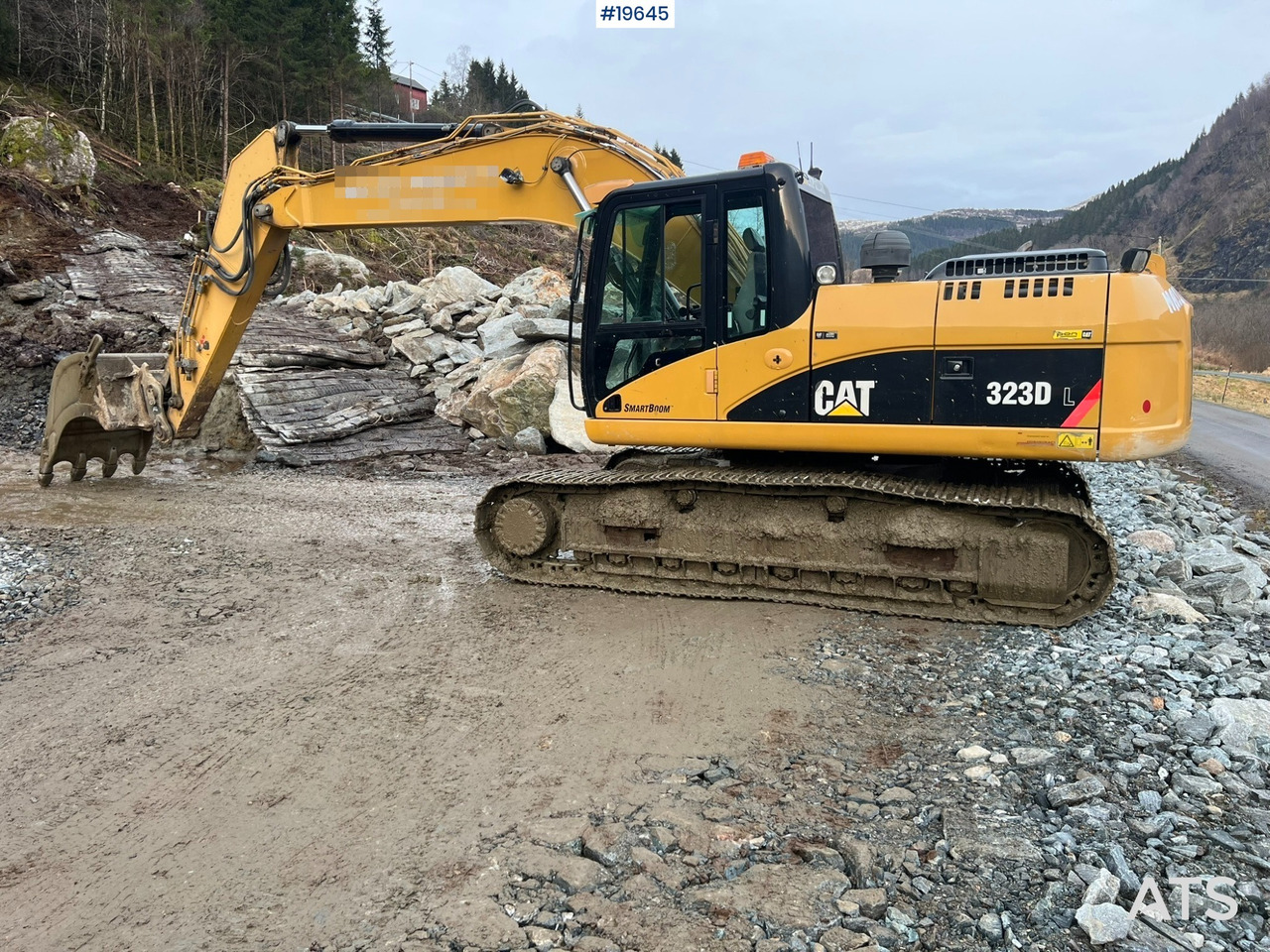 Caterpillar 323D - Bager: slika Caterpillar 323D - Bager Caterpillar 323D - Bager: slika Caterpillar 323D - Bager
