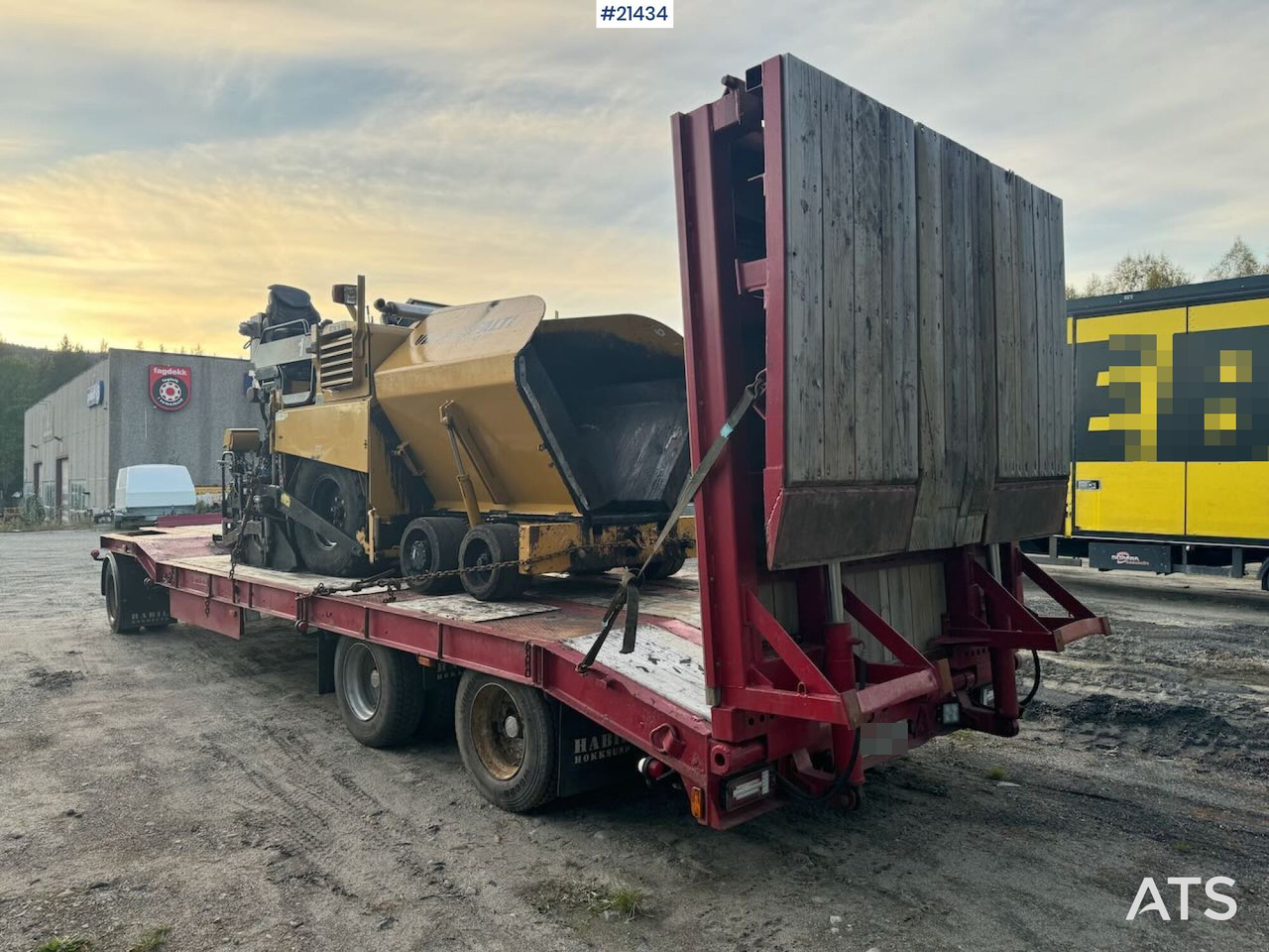 Caterpillar AP 300 - Finišer za asfalt: slika Caterpillar AP 300 - Finišer za asfalt Caterpillar AP 300 - Finišer za asfalt: slika Caterpillar AP 300 - Finišer za asfalt